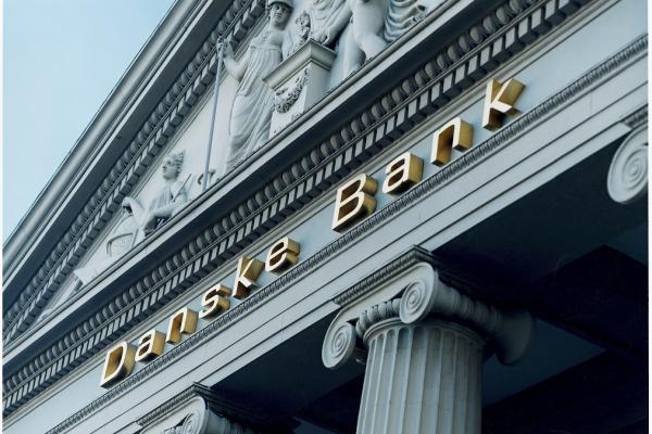 Danske Bank - Bygning + navn