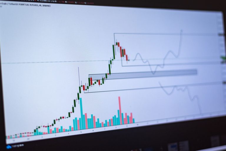 Bitcoin under pres: Nærmer sig 22-måneders lavpunkt omkring 59.000 dollar