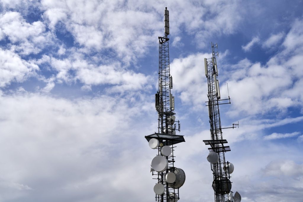 AT&T-aktien rammes af Starlink-frygt: Værste uge i flere år