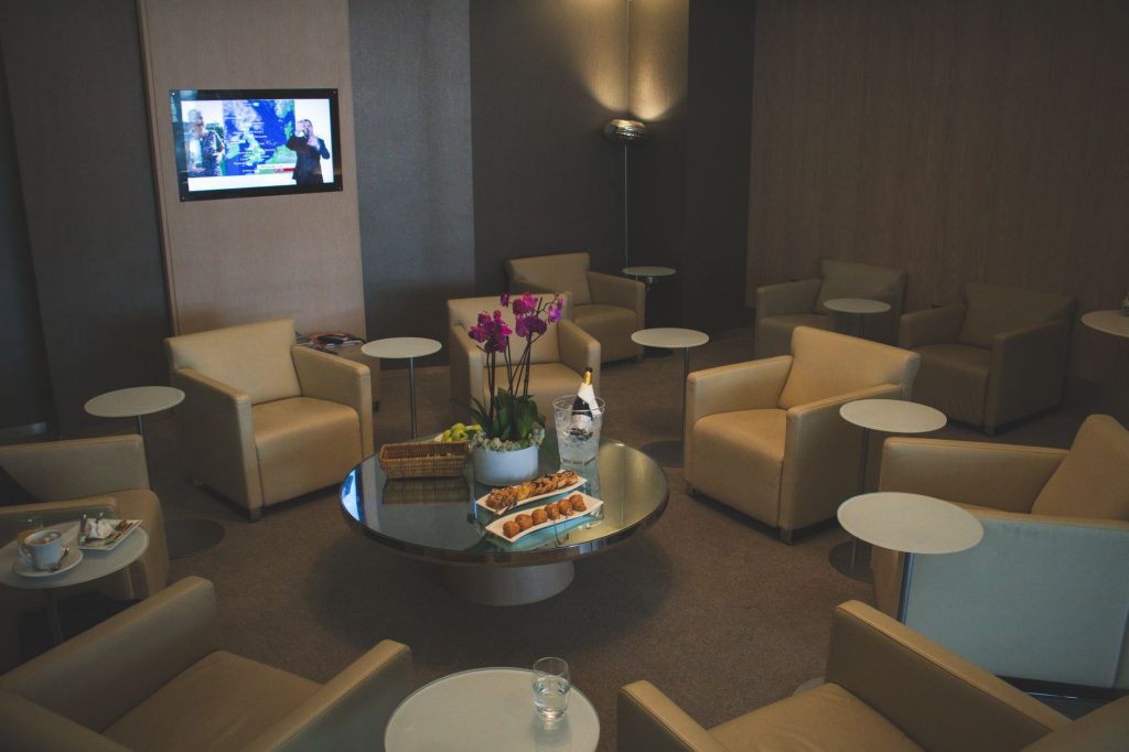 Amex og Chase flytter luksus-lounge-krigen fra lufthavnen til festivaler og arenaer